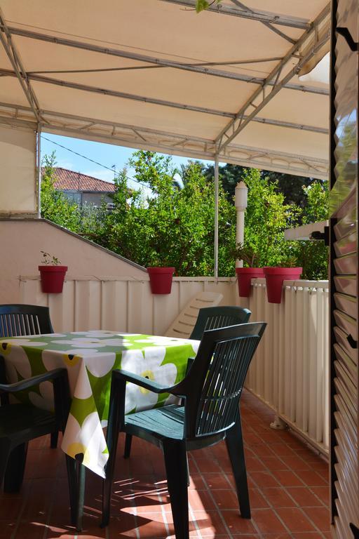 Apartments Gareta Gradac (Split-Dalmatia) Quarto foto